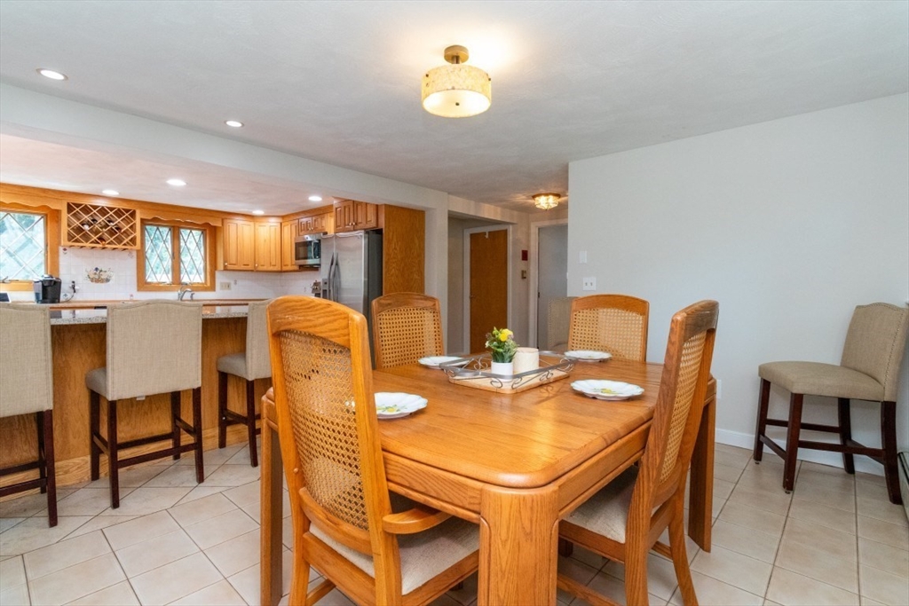 10 Ellis St, Medway, MA Photo #8