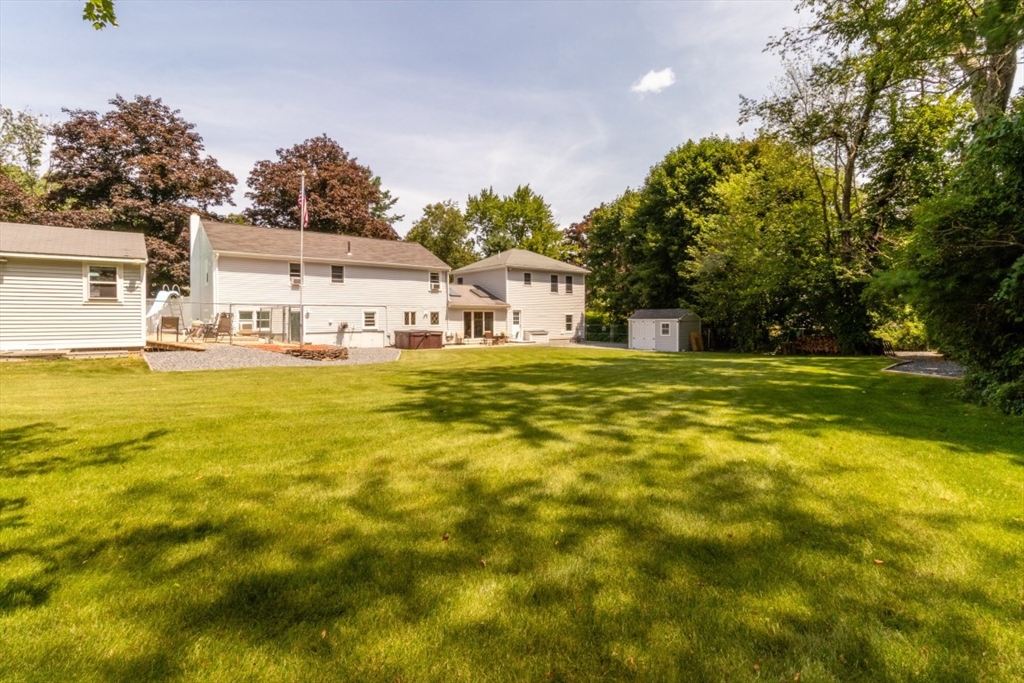10 Ellis St, Medway, MA Photo #36