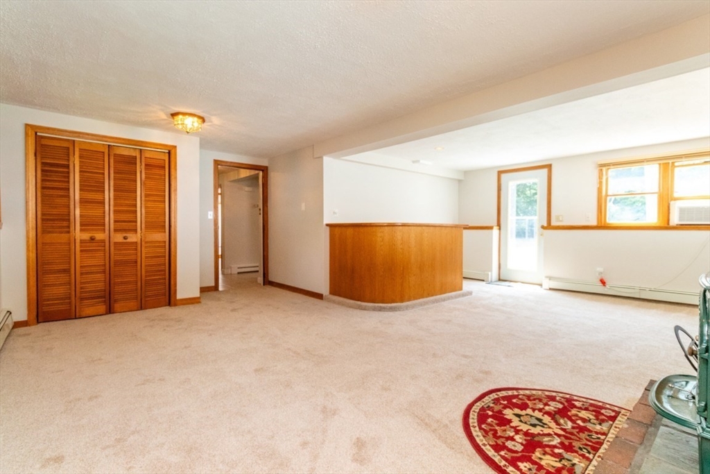 10 Ellis St, Medway, MA Photo #13
