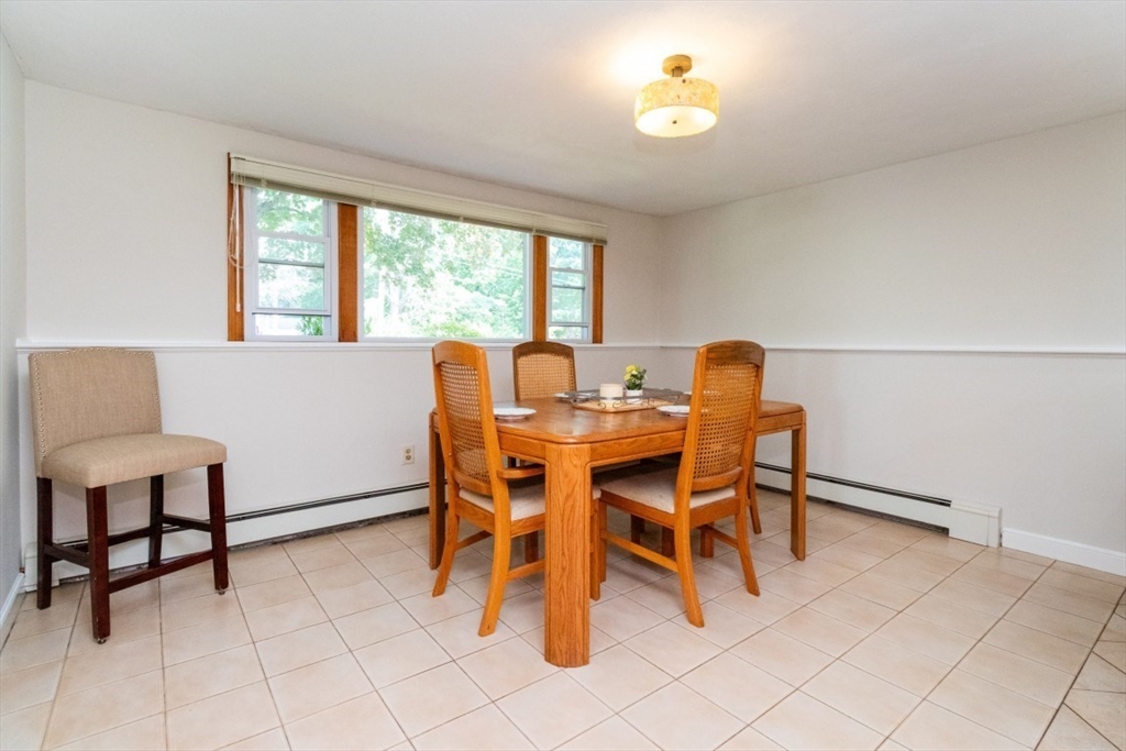 10 Ellis St, Medway, MA Photo #9