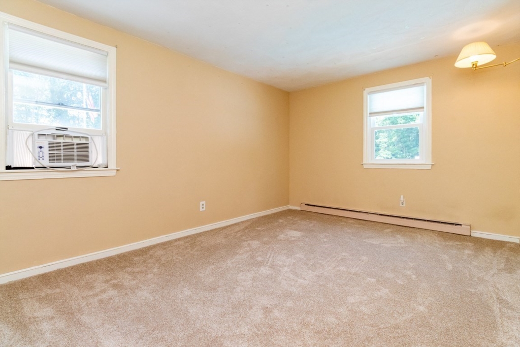 10 Ellis St, Medway, MA Photo #23