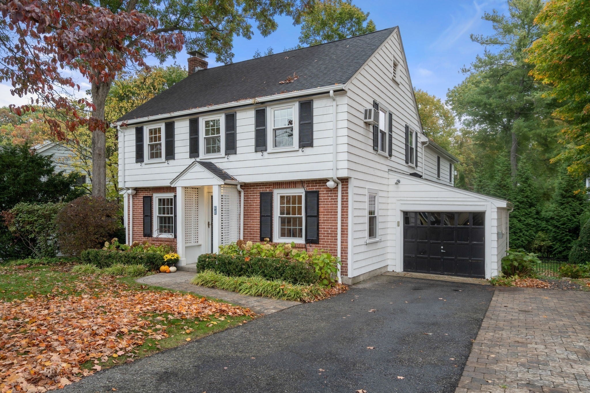 11 Martin Rd, Wellesley, MA, 11 Martin Rd, Wellesley, MA Photo #2