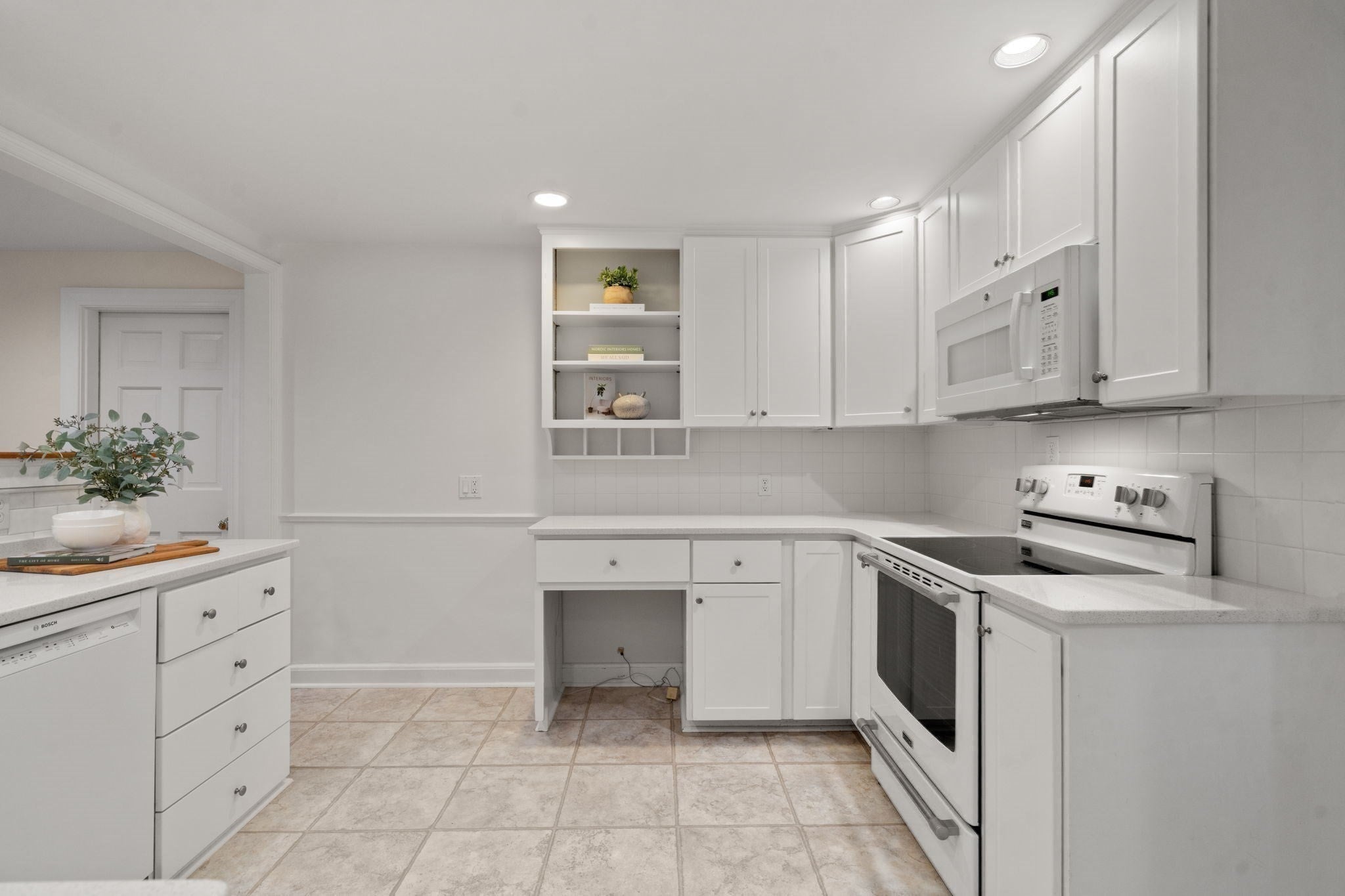 11 Martin Rd, Wellesley, MA, 11 Martin Rd, Wellesley, MA Photo #8