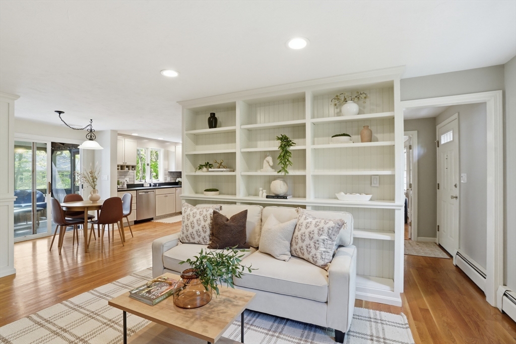 562 High St, North Attleboro, MA, 562 High St, North Attleboro, MA Photo #4