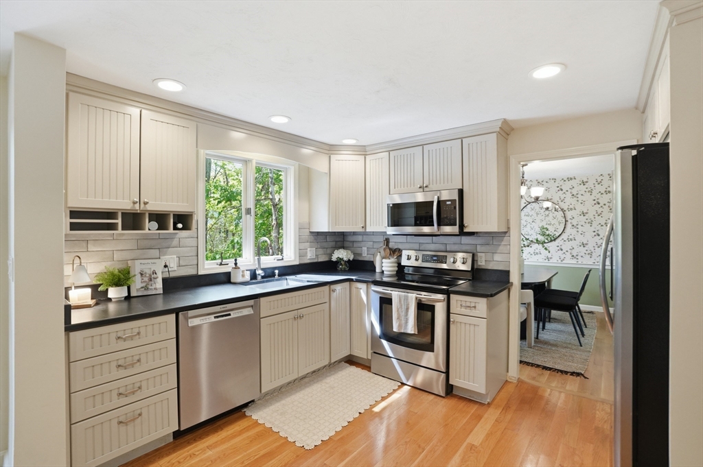 562 High St, North Attleboro, MA, 562 High St, North Attleboro, MA Photo #11