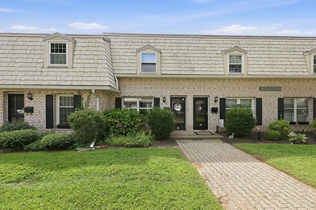Photo of 86 Corey Colonial, Agawam, MA