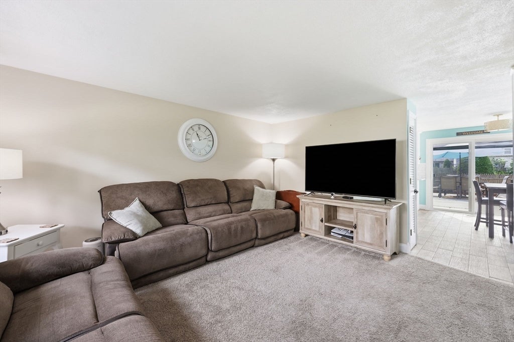 86 Corey Colonial #86, Agawam, MA Photo #6