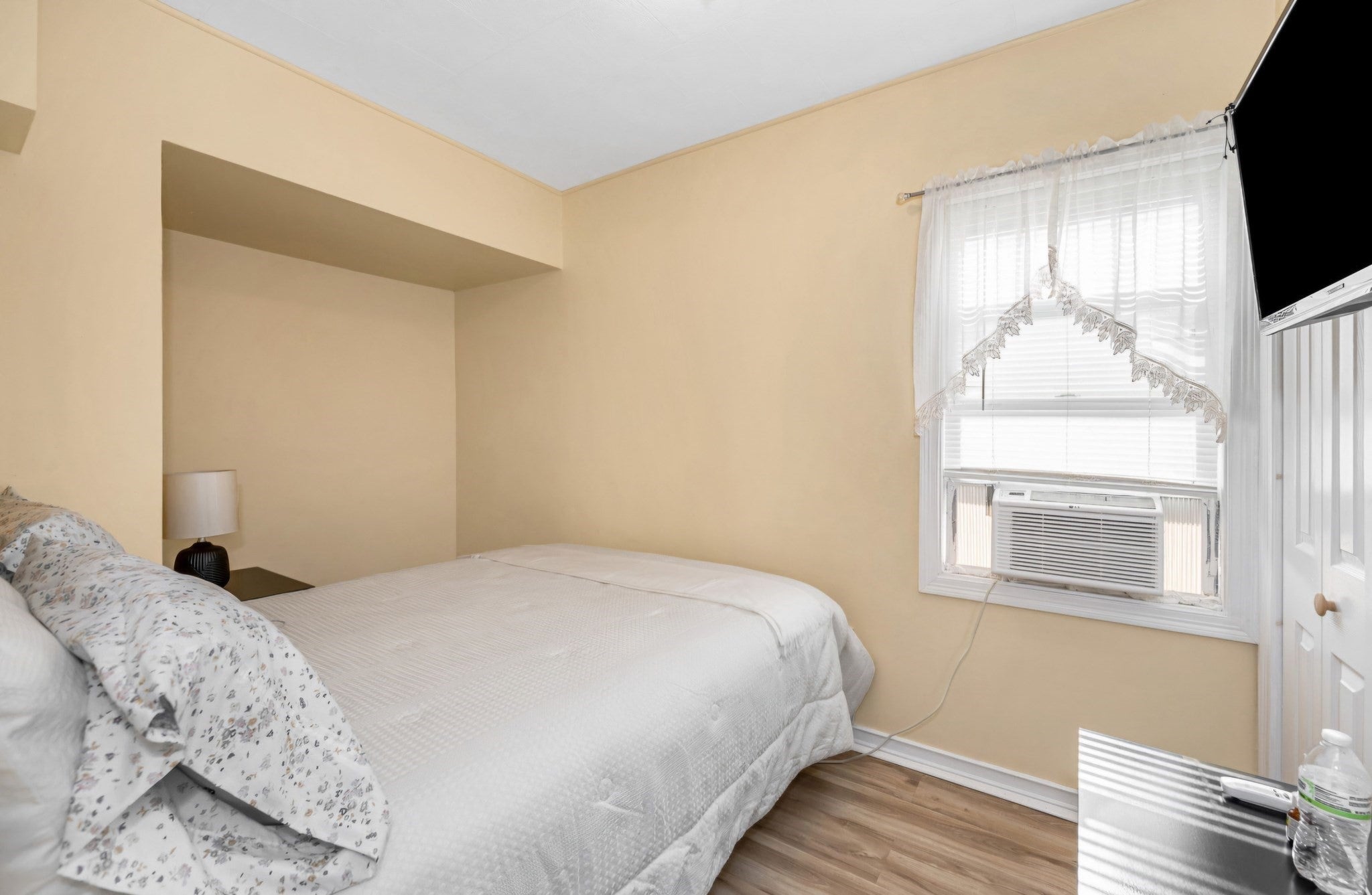 17 Auburn St, Lowell, MA, 17 Auburn St, Lowell, MA Photo #8