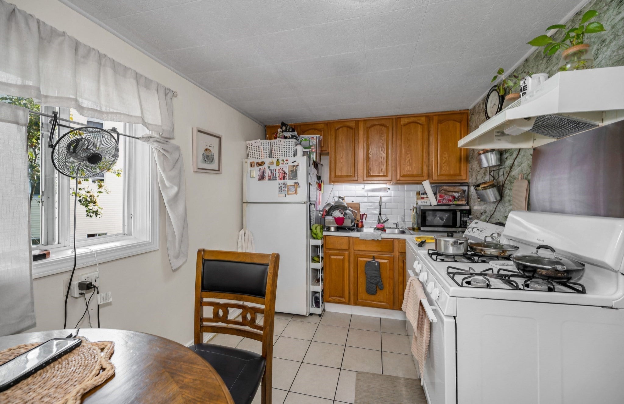 17 Auburn St, Lowell, MA, 17 Auburn St, Lowell, MA Photo #11