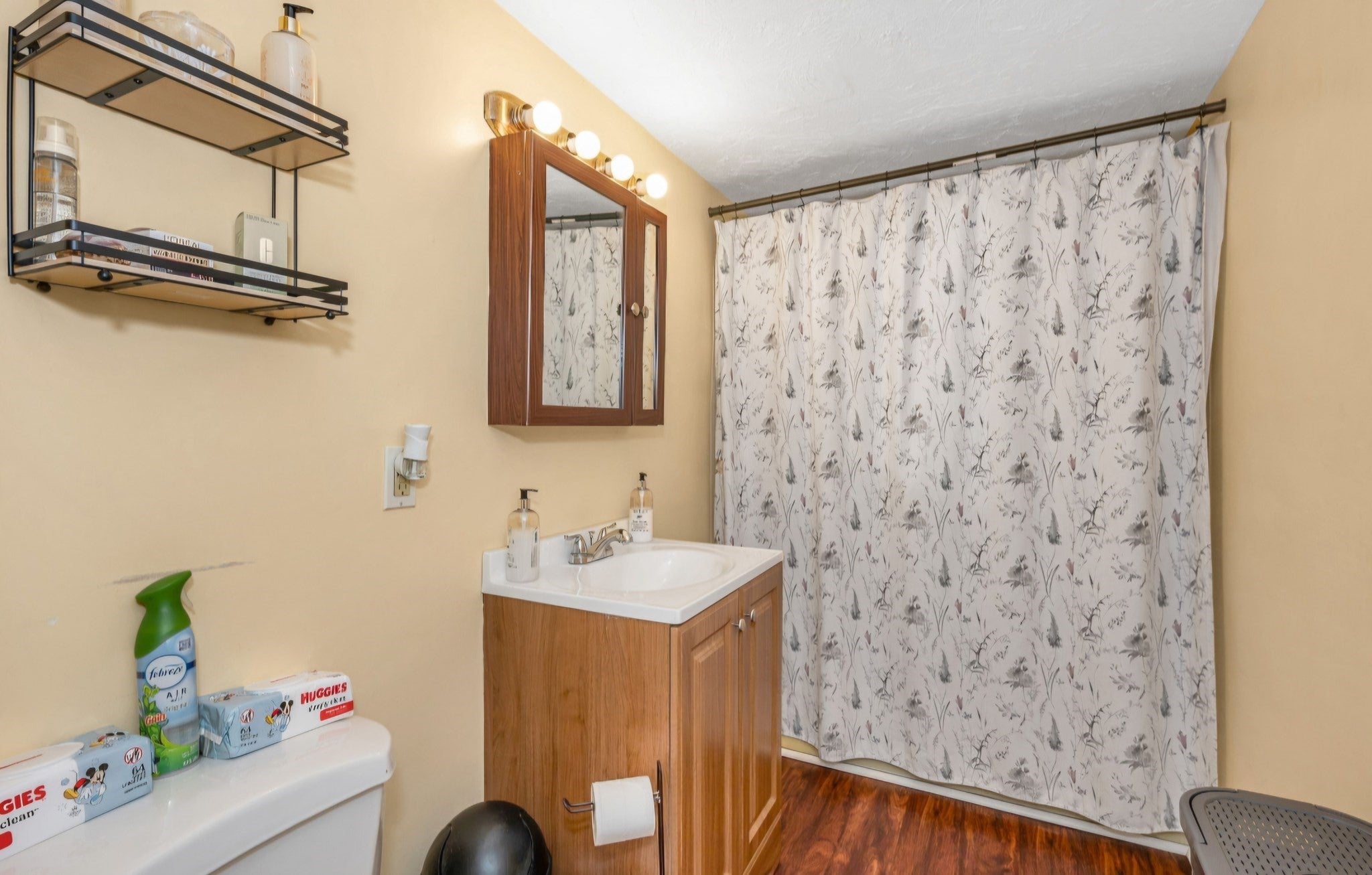 17 Auburn St, Lowell, MA, 17 Auburn St, Lowell, MA Photo #5