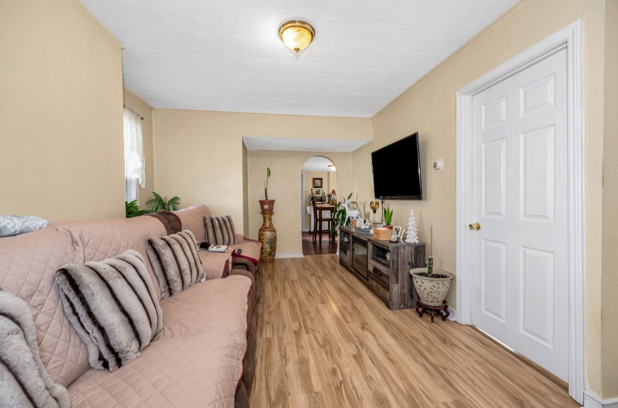 17 Auburn St, Lowell, MA, 17 Auburn St, Lowell, MA Photo #6