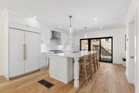 300 W 3rd St 300 Boston MA 02127