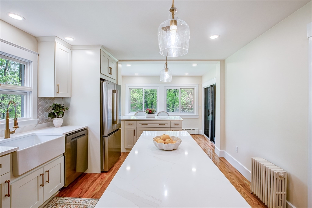 35 Dyer St, Gardner, MA Photo #6