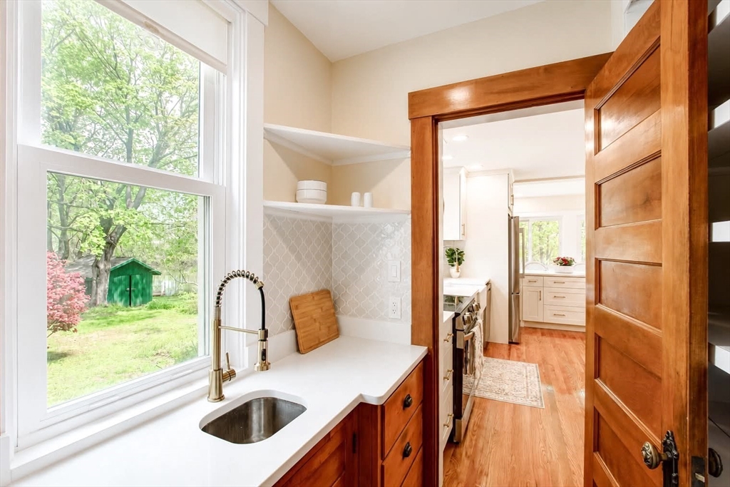 35 Dyer St, Gardner, MA Photo #12