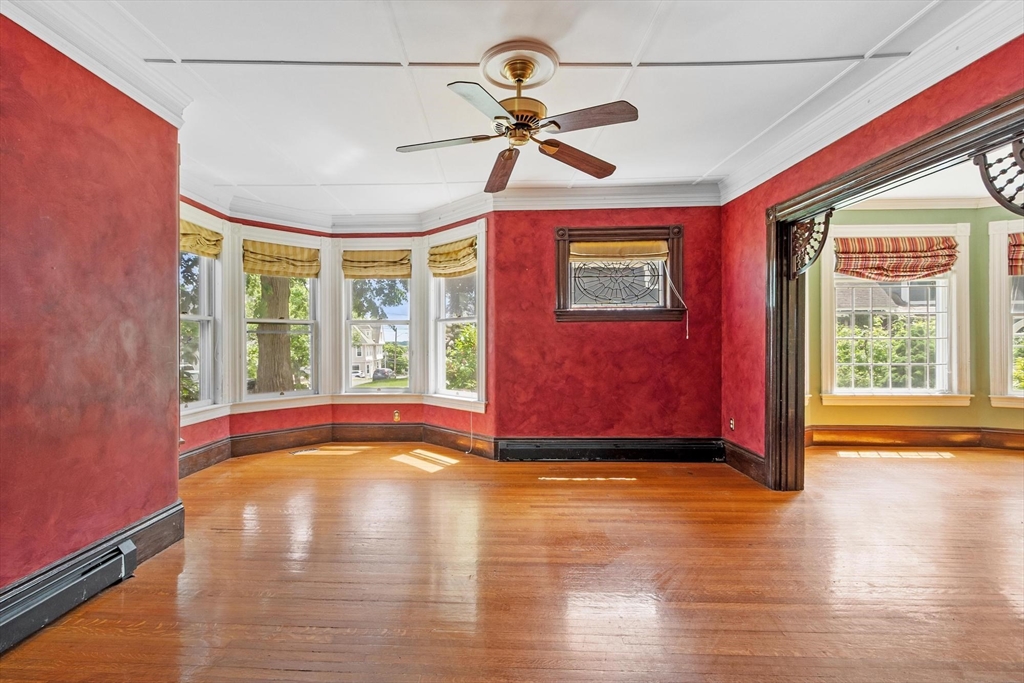10 Stevens St