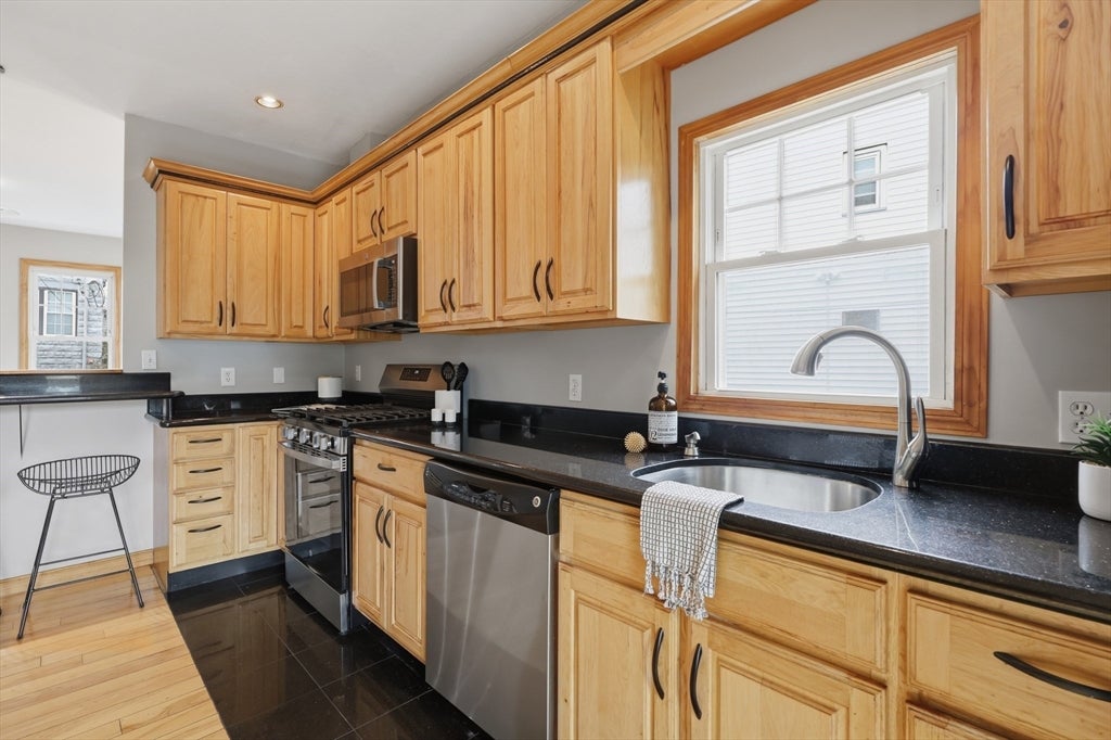 54 Vernon Street #54, Somerville, MA Photo #8