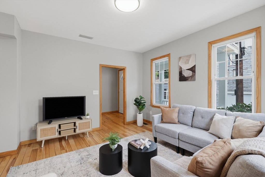 54 Vernon Street #54, Somerville, MA Photo #4