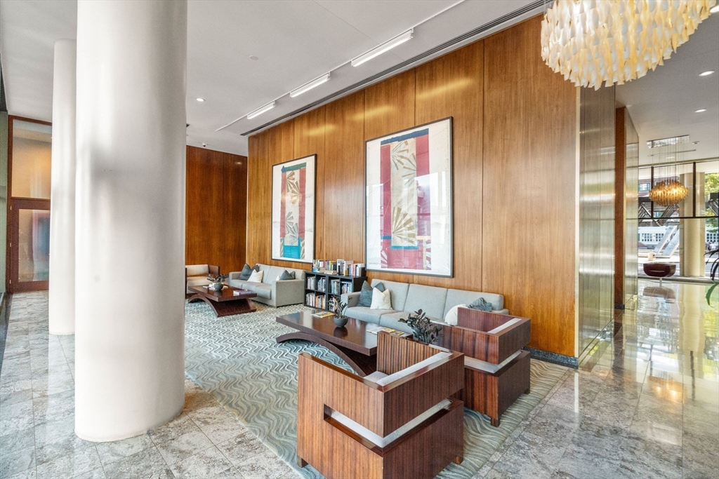 85 E India Row 41 AB