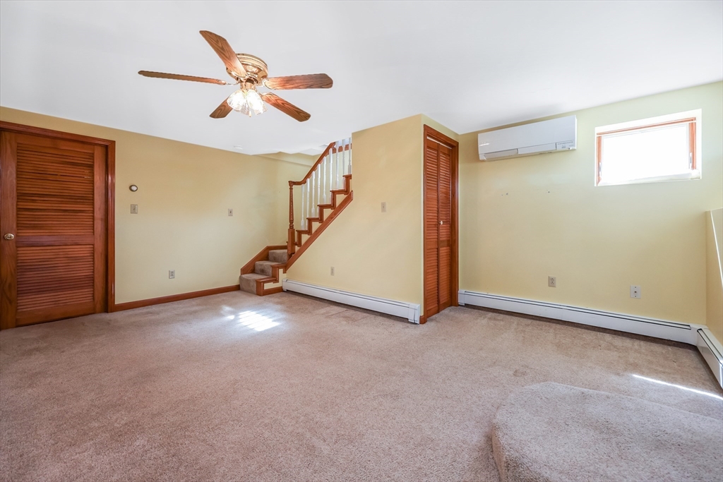 51 Lakeview Ave