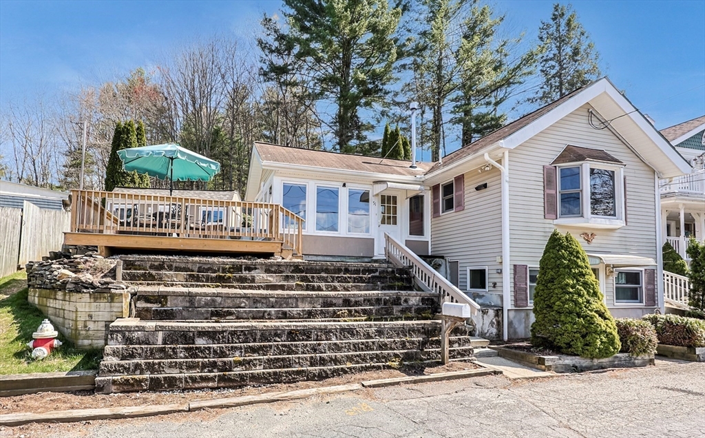 51 Lakeview Ave