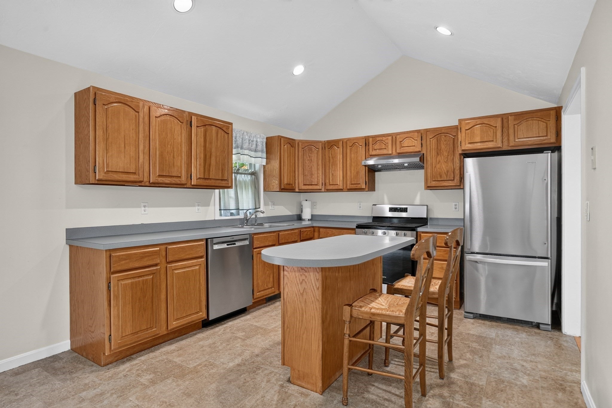 3 Greenside Ln