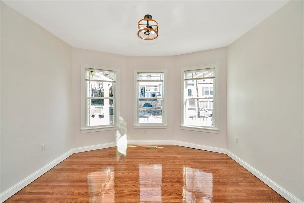 30 Hiawatha Rd #(#1), Boston, MA Photo #8