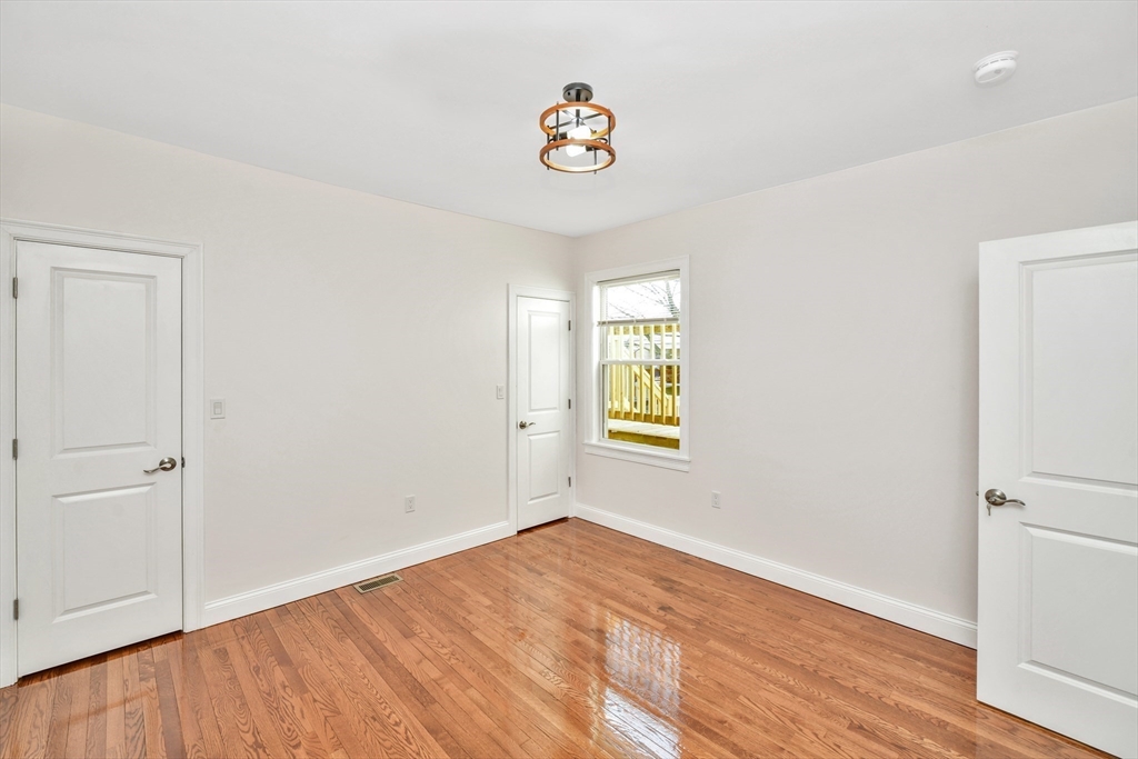 30 Hiawatha Rd #(#1), Boston, MA Photo #9