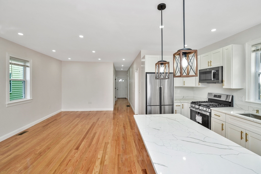 30 Hiawatha Rd #(#1), Boston, MA Photo #3
