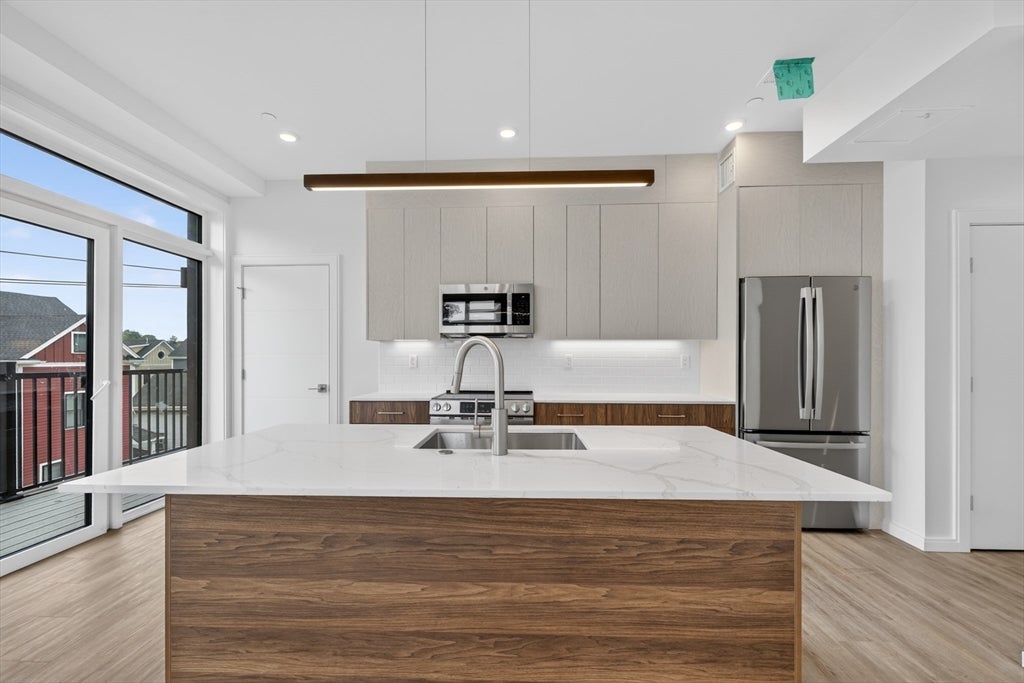 13 Warwick St #302, Somerville, MA, 13 Warwick St #302, Somerville, MA Photo #10