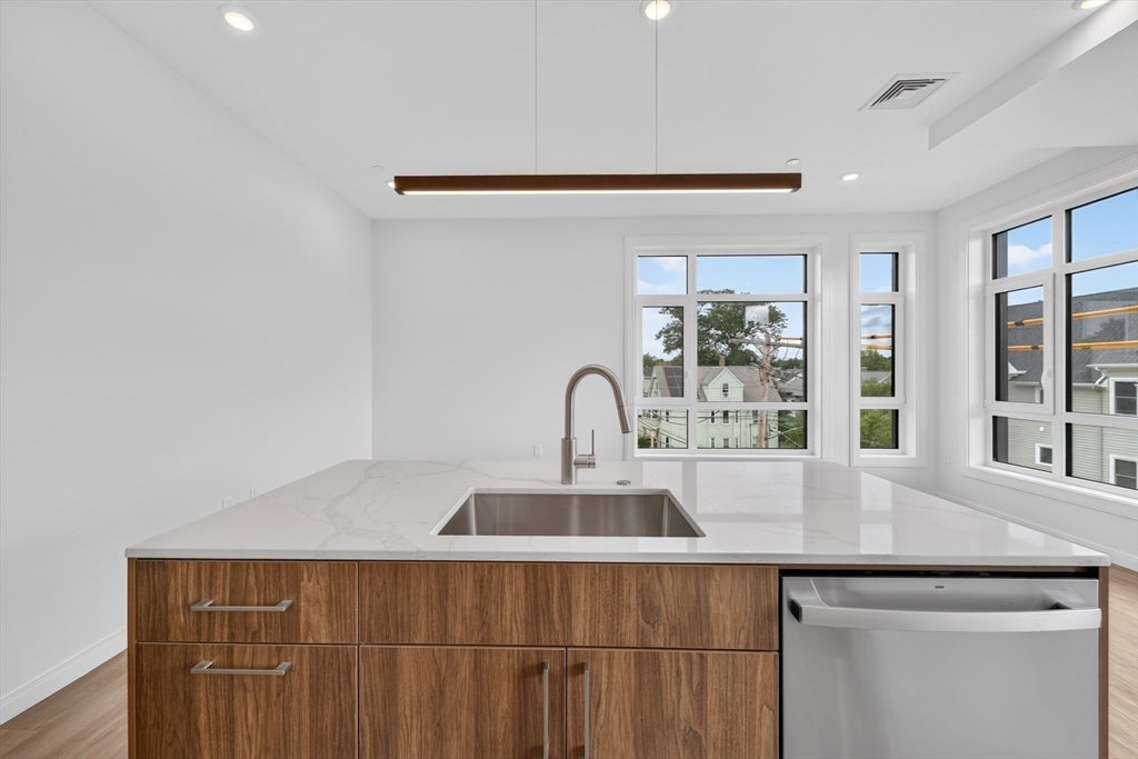 13 Warwick St #302, Somerville, MA, 13 Warwick St #302, Somerville, MA Photo #14