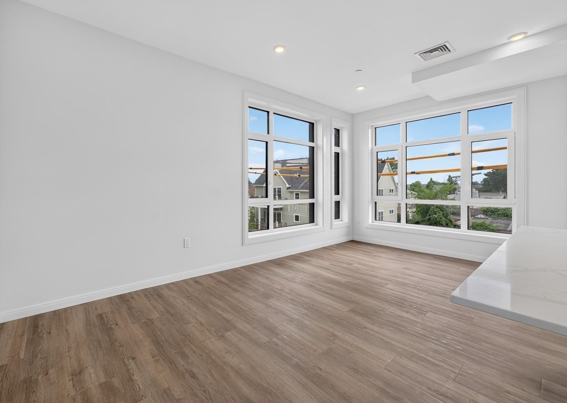 13 Warwick St #302, Somerville, MA Photo #21