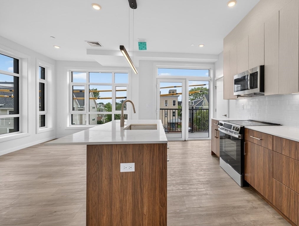 13 Warwick St #302, Somerville, MA, 13 Warwick St #302, Somerville, MA Photo #8