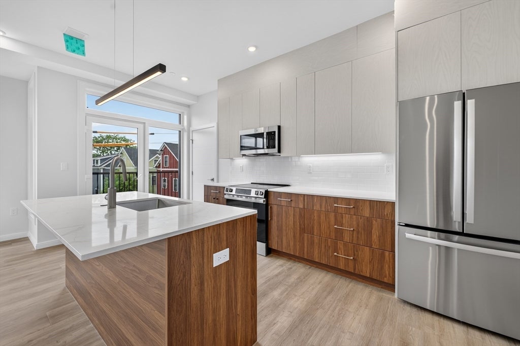 13 Warwick St #302, Somerville, MA, 13 Warwick St #302, Somerville, MA Photo #11