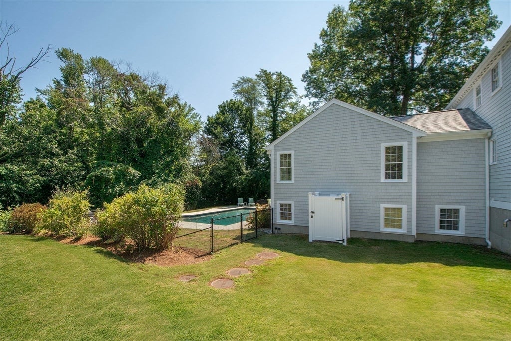 39 Ledgewood Dr, Cohasset, MA Photo #36