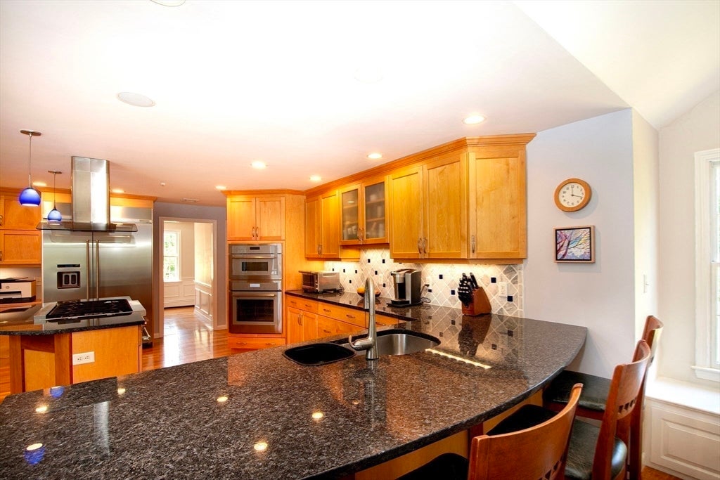 39 Ledgewood Dr, Cohasset, MA Photo #11