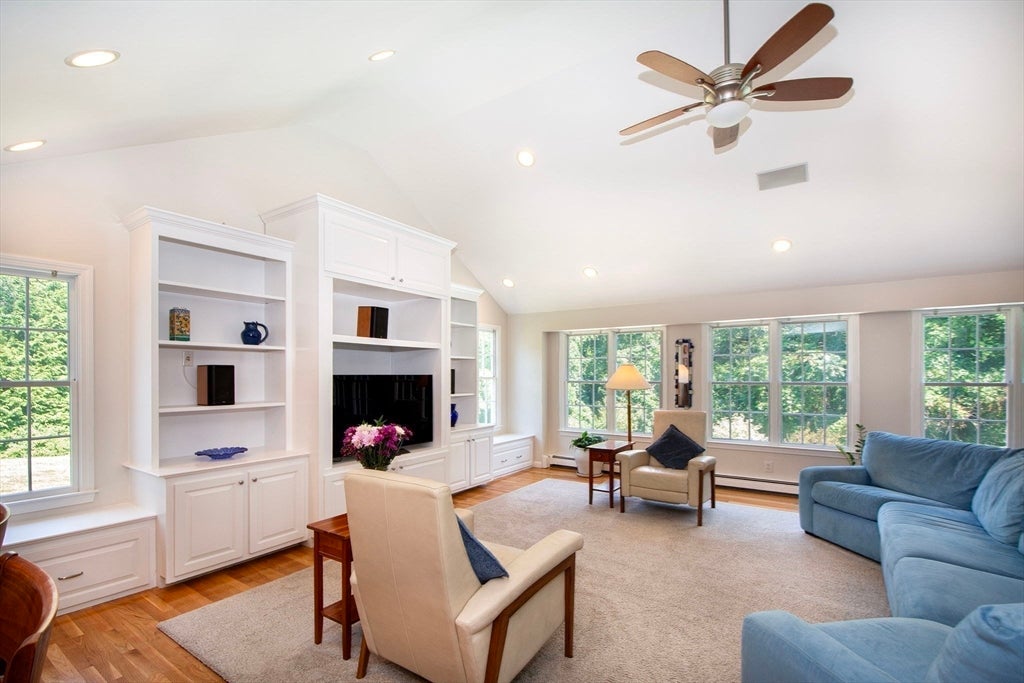 39 Ledgewood Dr, Cohasset, MA Photo #16