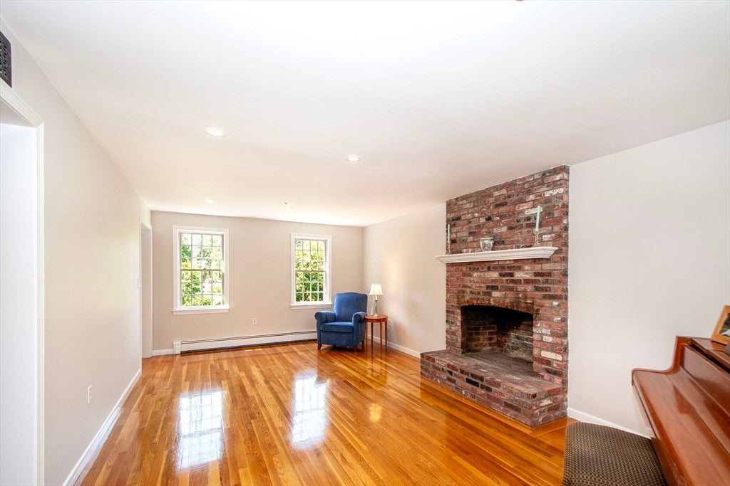 39 Ledgewood Dr, Cohasset, MA Photo #6