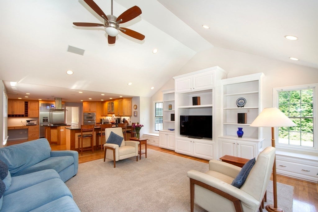 39 Ledgewood Dr, Cohasset, MA Photo #15