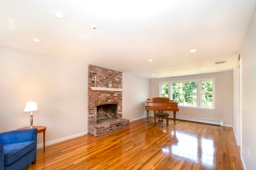39 Ledgewood Dr