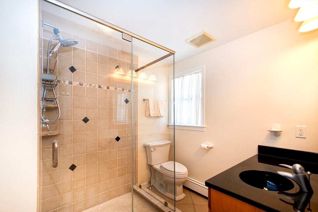 39 Ledgewood Dr, Cohasset, MA Photo #24