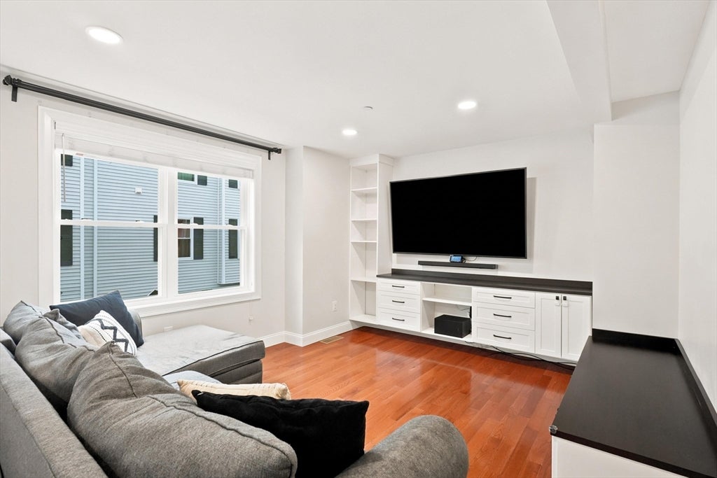 27-B Orchard St 27B