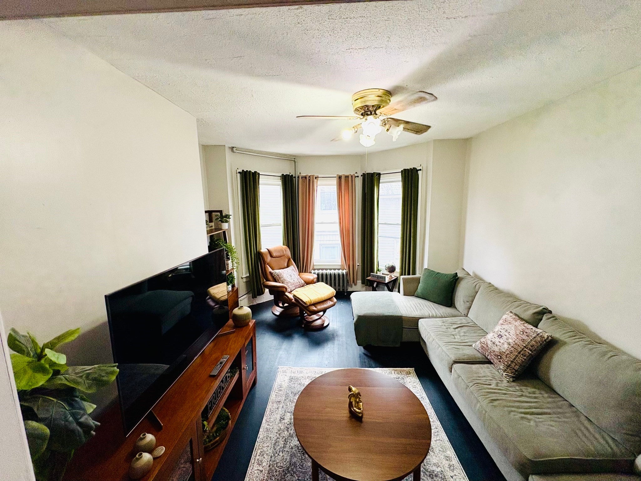 192 Beech St #2, Holyoke, MA, 192 Beech St #2, Holyoke, MA Photo #2