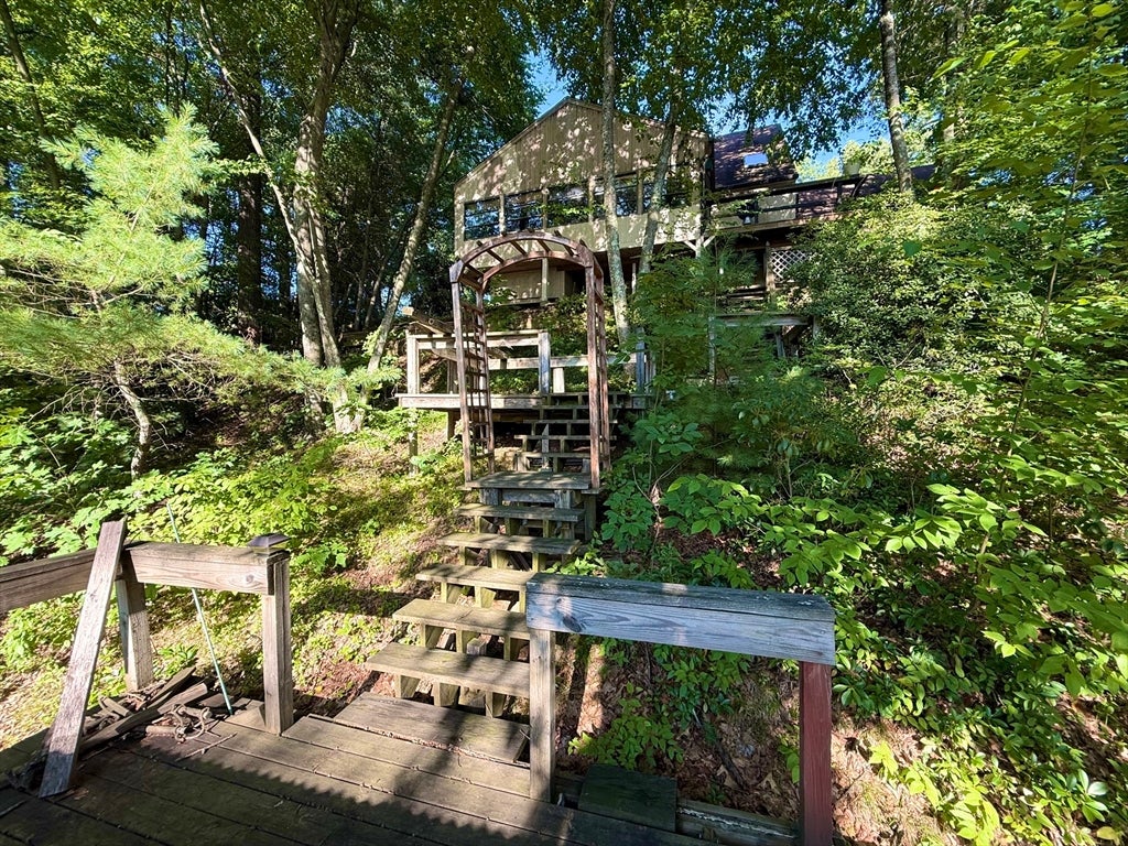 51 Ridge Way