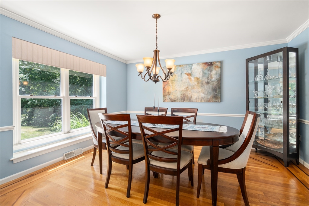 8 Gaslight Lane