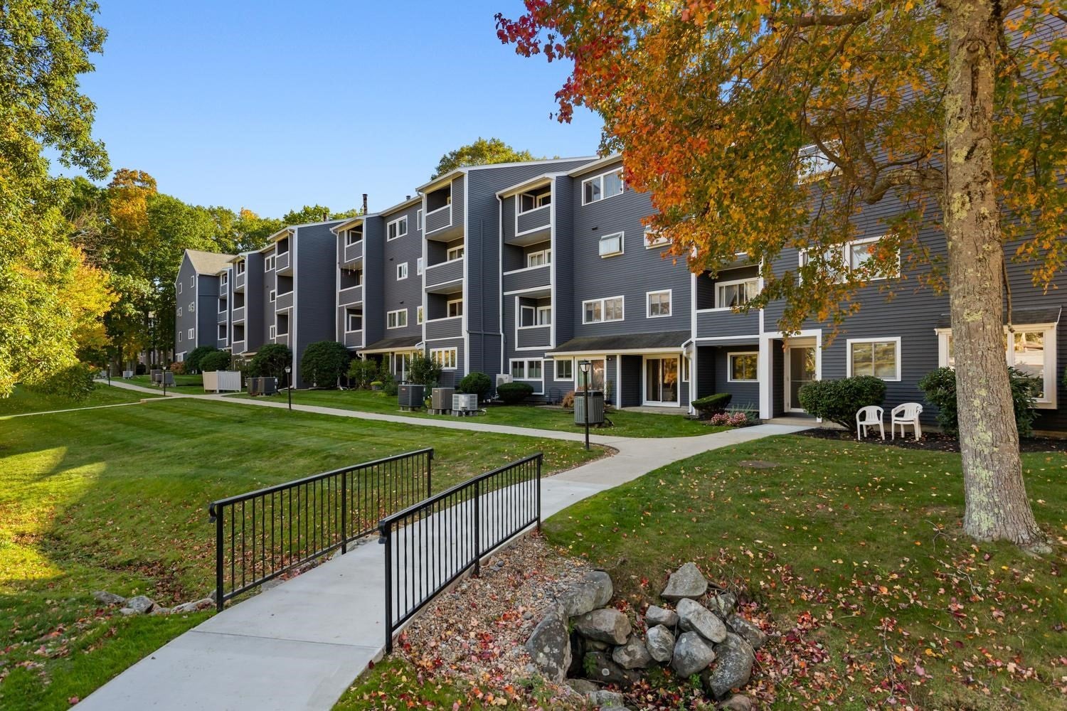 Photo of 400 Colonial Dr, Ipswich, MA