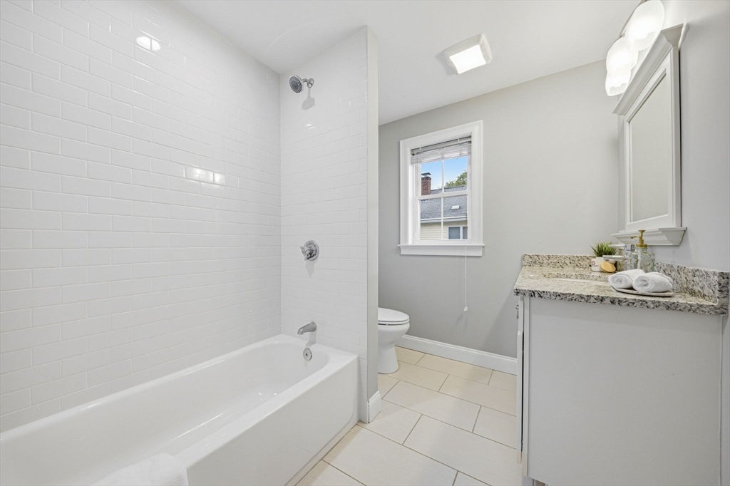 305 Lynn St, Malden, MA, 305 Lynn St, Malden, MA Photo #32