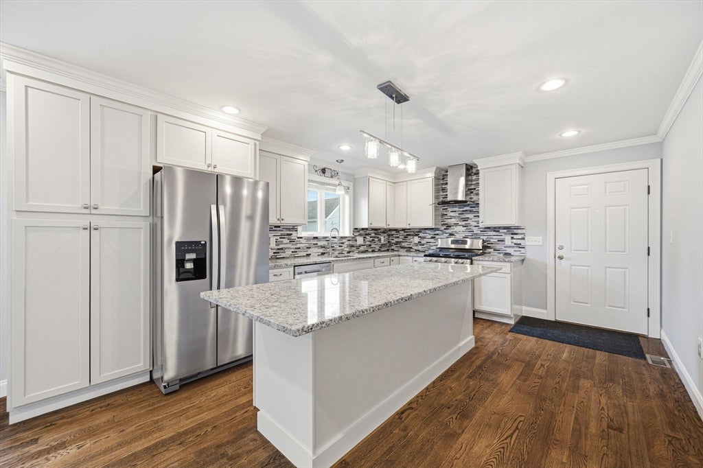 Photo of 305 Lynn St, Malden, MA