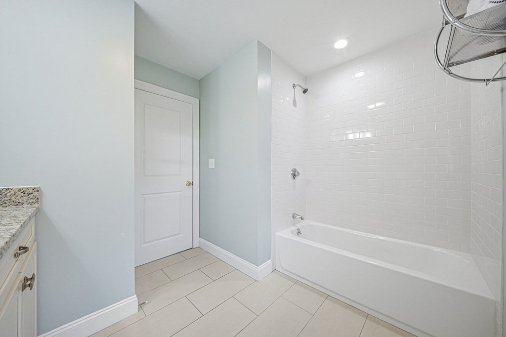 305 Lynn St, Malden, MA, 305 Lynn St, Malden, MA Photo #33