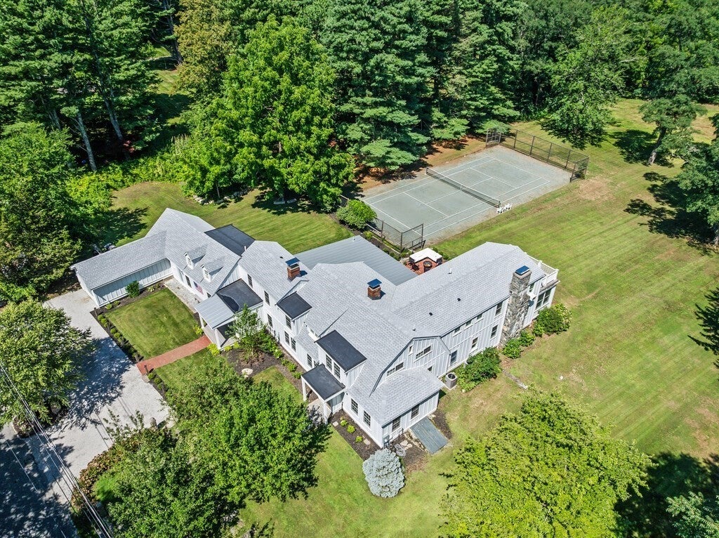 6 Curve Street
