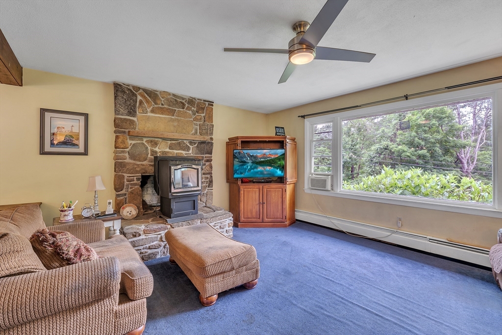 10 Hillside Dr